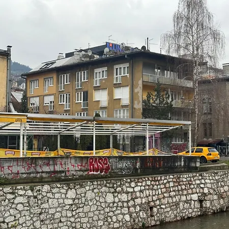 The Riverside Harmony With Parking *