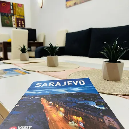 The Riverside Harmony - Parking Available - Walk Everywhere Apartmán