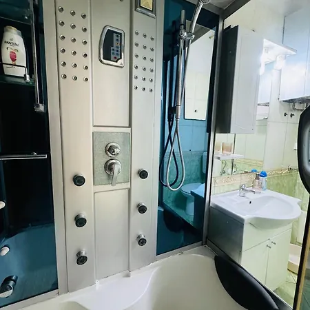 The Riverside Harmony - Parking Available - Walk Everywhere Apartmán *