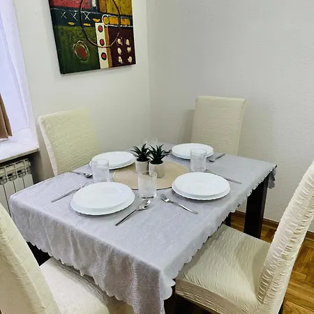 The Riverside Harmony - Parking Available - Walk Everywhere *