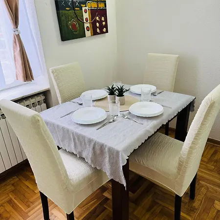 The Riverside Harmony - Parking Available - Walk Everywhere סראייבו