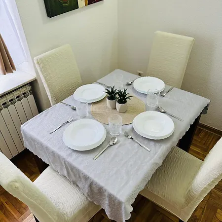 Apartmán The Riverside Harmony - Parking Available - Walk Everywhere *