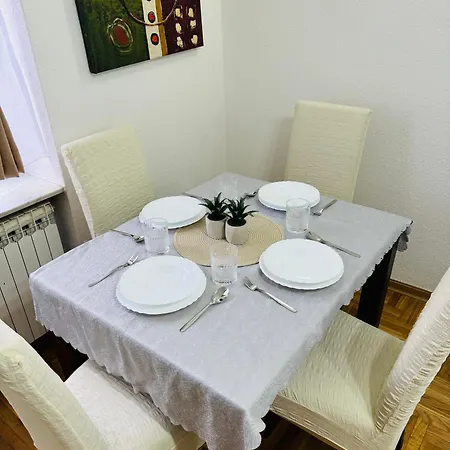 The Riverside Harmony With Parking Apartment Sarajevo